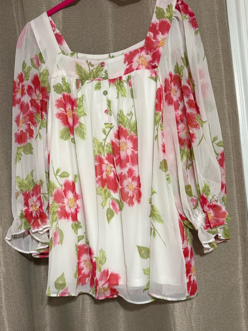 LC Lauren Conrad Beautiful White Blouse with Pink Floral Spring Print~Large